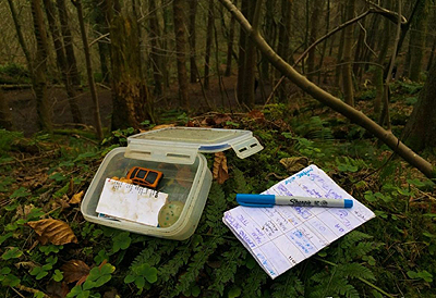 File:Small geocache tupperware.png